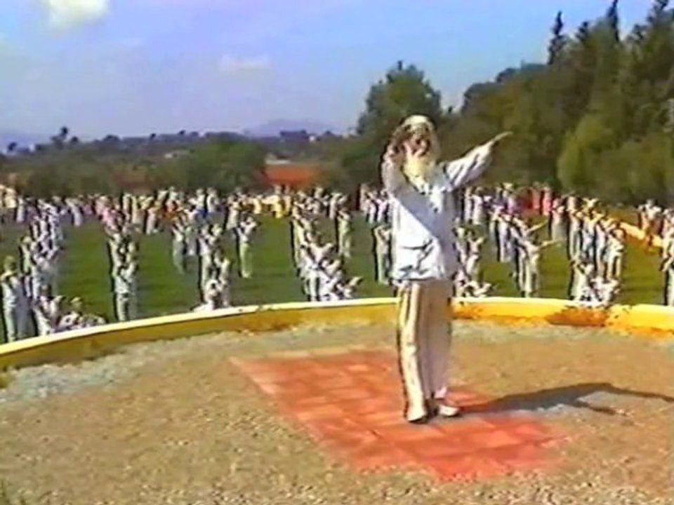 Omraam Mikhaël Aïvanhov : Esercizi de ginnastica commentati