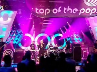 Ashlee Simpson - Boyfriend (Live in Top of The Pops)