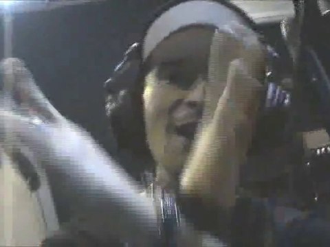 СЕРГЕЙ КОТ LIGHTBEAT- КСЮША СОБЧАК (из студии)-осень 2010