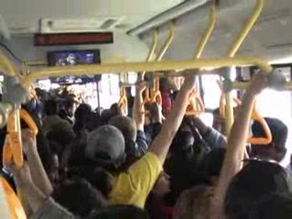 Pérou: un nouveau réseau de bus pour mettre fin au cauchemar des transports à Lima