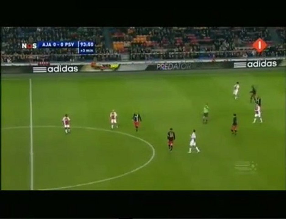 Luis Suarez bites Otman Bakkal