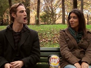 LAYS: Rencontre joueuse