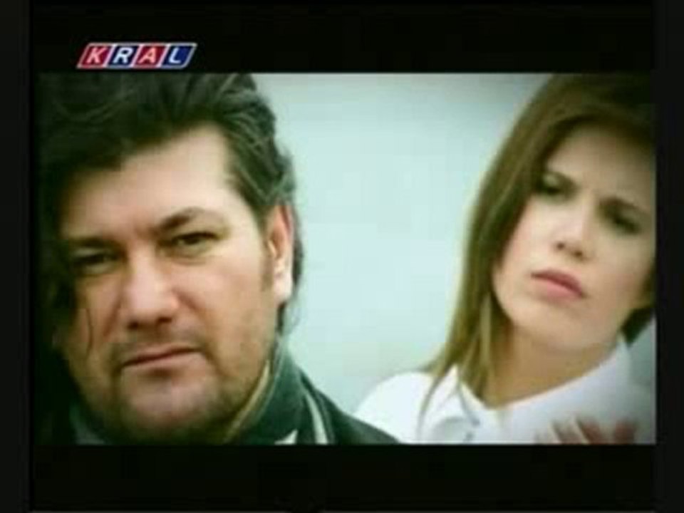 Ahmet Şafak - Dur Dinle