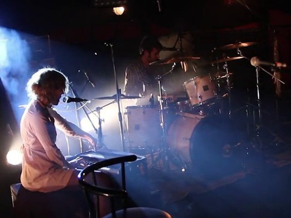 Nadj à la Niche du Chien à Plumes