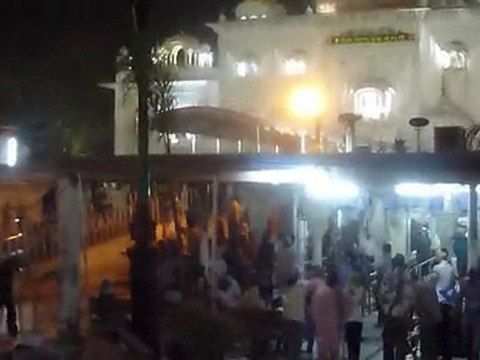 India 2010 - Delhi - Gurdwara Bangla Sahib 3