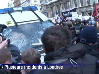 Coupes budgétaires en Grande-Bretagne : manifestation des étudiants