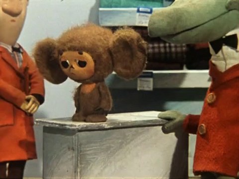 Чебурашка идет в школу