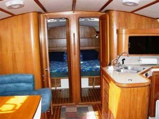 Télécharger la video: Florida Boats – 2002 CATALINA YACHTS 504 Boat for Sale