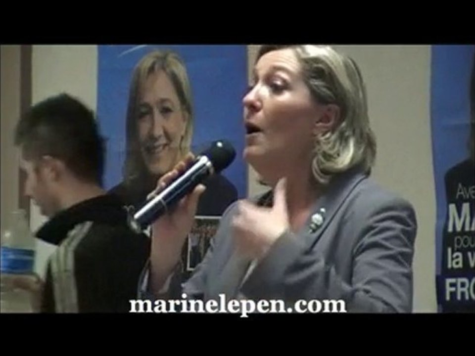 Campagne interne — Marine Le Pen à Rennes (11.11.10 - 5)