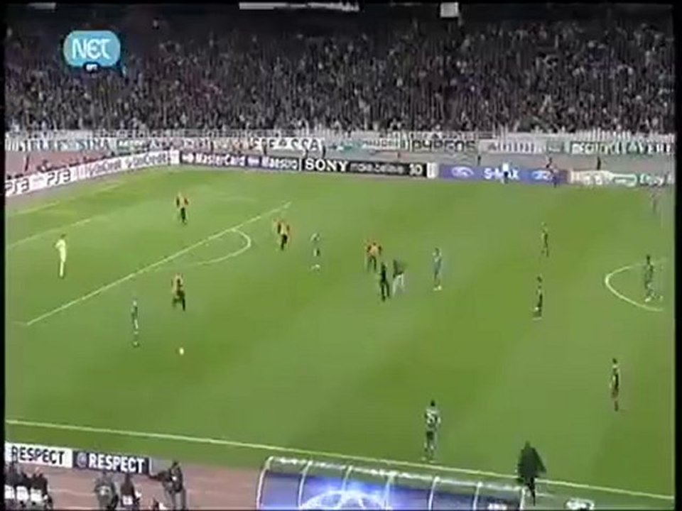 Fan Gives Lionel Messi The Finger ...