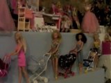 Sancourt : il expose plus de 1000 Barbies