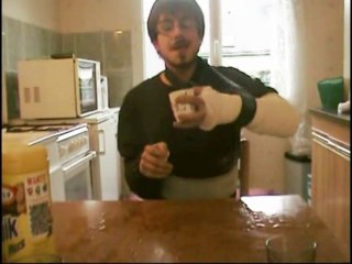 Episode 2: mon coloc défie les lois de la gravité