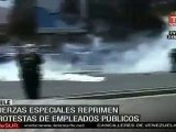 Fuerzas policiales reprimen protestas de empleados públicos de Chile