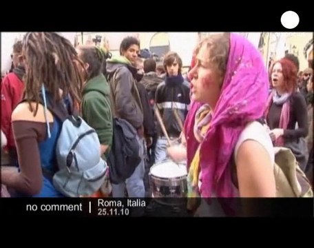 Italian students demonstrate against... - no comment