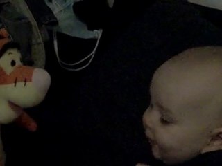 ily qui fait des bisous a tigrou