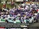 Mujeres nicaragüenses marchan contra la violencia de género