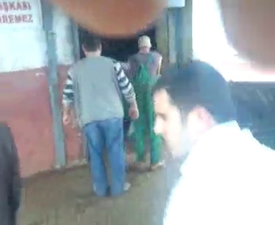 video-2010-11-16-14-38-32