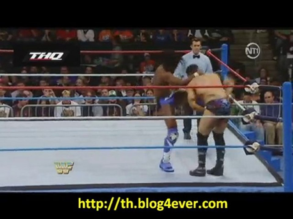 Catch Attack Raw 26/11/10-David Otunga VS Kofi Kingston