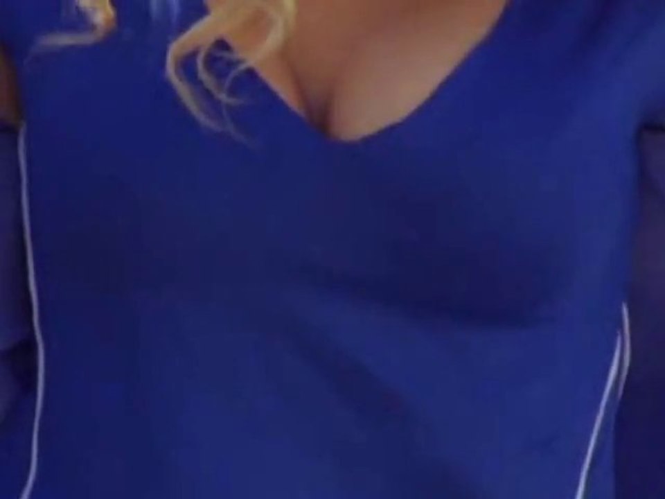 Partie de foot entre filles très sexy (ou presque)