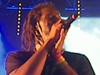 Tiken Jah Fakoly - Plus rien ne m'étonne (Live Lille)