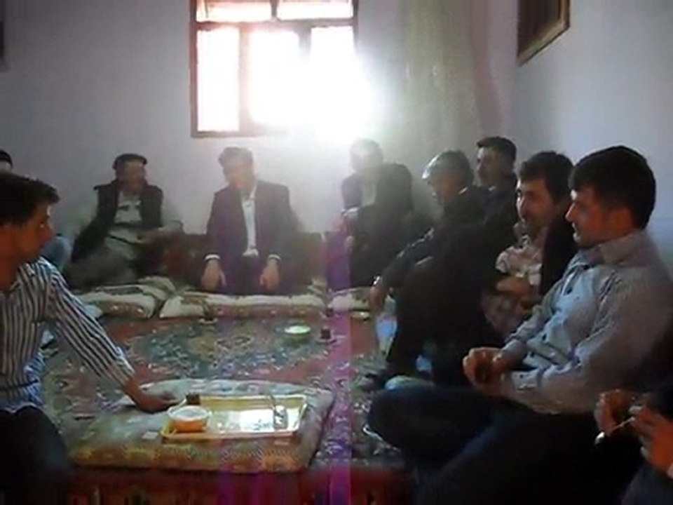 Bayram sabahı topluca yemek (Şakir ATİK'in oda) 28/11/2010