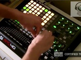 Controllerism, live glitching & beat juggling on the APC40