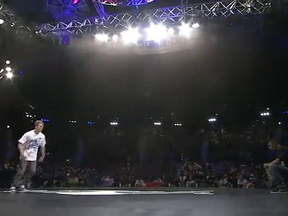 Neguin/ Just Do It  FINAL BATTLE  Red Bull BC One Tokyo 2010