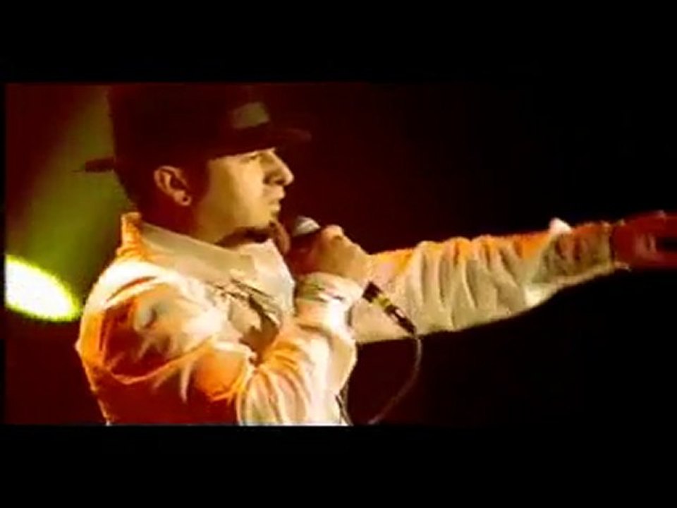 el barrio los besos de una madre