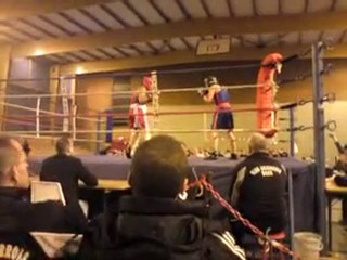 round 3 eddy akkari [rouge]