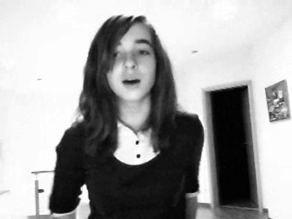 Ma reprise de " Qui je suis " de Caroline Costa