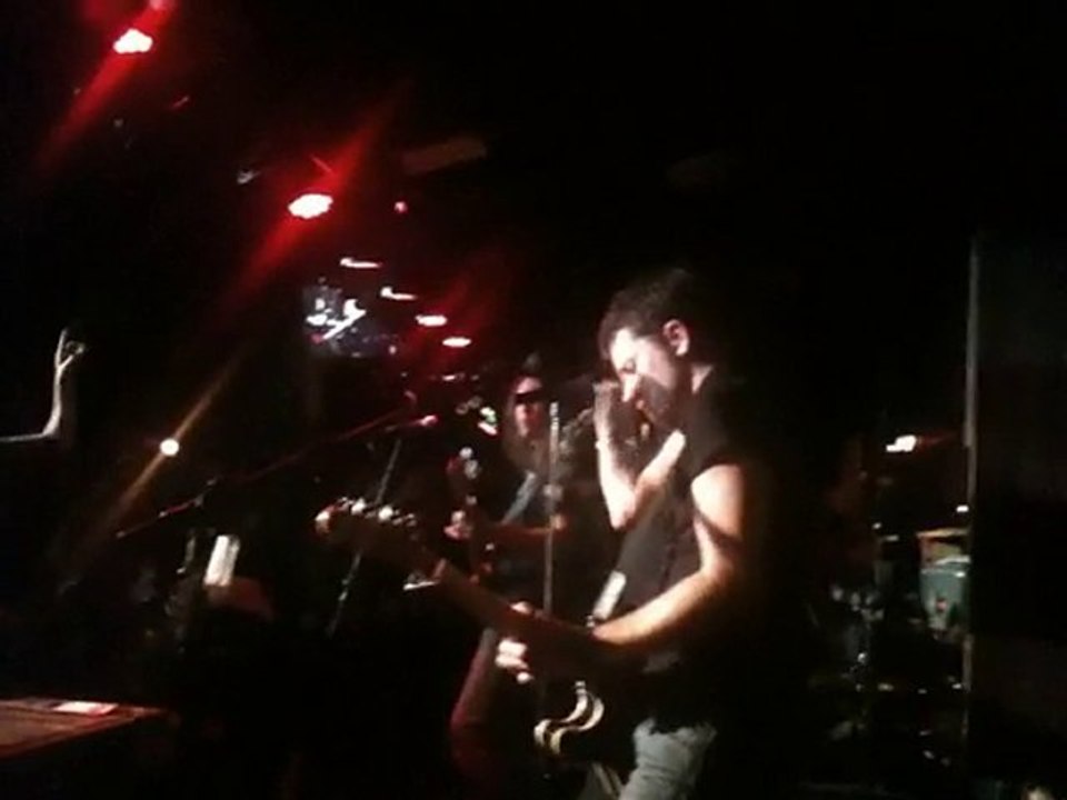 Johnny Cash Christmas Cover, Guiness Tavern, Paris