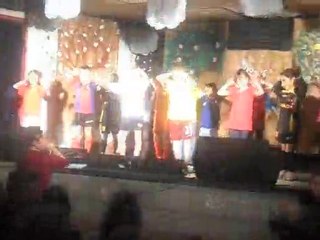 spectacle cloe "waka waka"