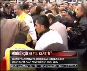Minibüsçüler Yol Kapattı