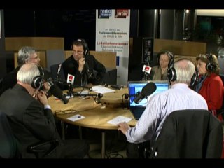 Le téléphone sonne (Europe)