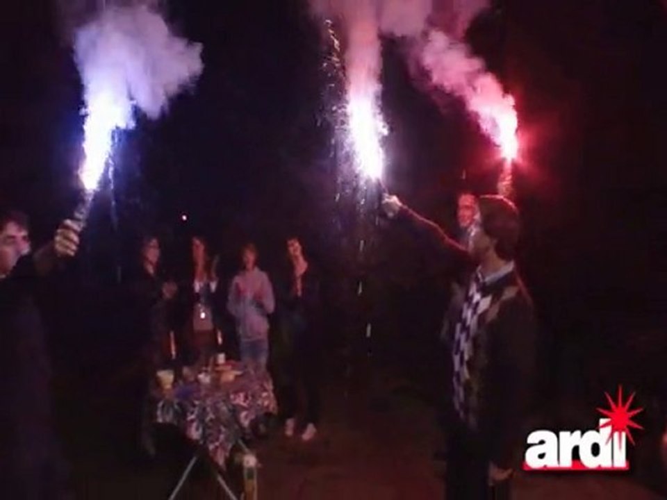 Feu d'artifice: Torche fumigène à main de Ardi