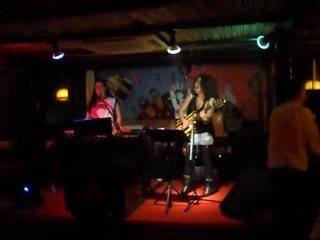 diana y susana en el chelah beach tanger