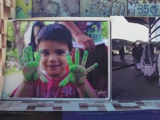 Building the tcktcktck Great Pyramid of Hope at Cancun