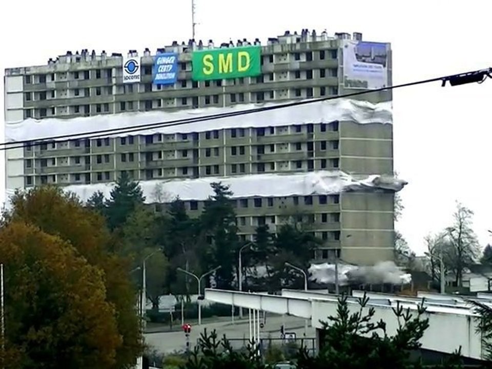 Destruction des tours "Gauguin" Limoges (HD) + ralenti