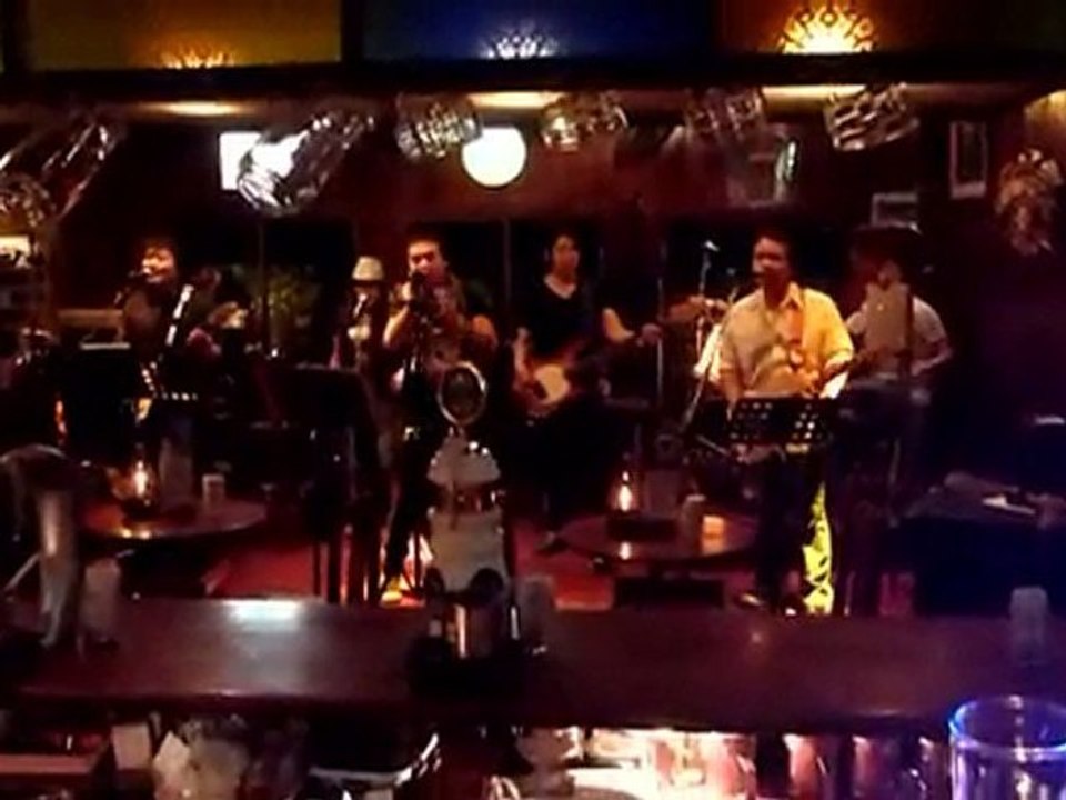 TOTO-PUB RIVERSIDE -CHIANG MAI THAILANDE 2010