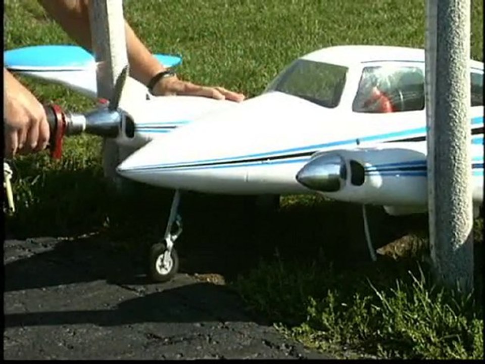 Top Flite Cessna 310 Twin .46 ARF