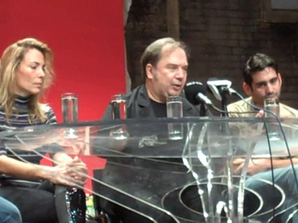 Ο Σταμάτης Φασουλής μιλάει για το "Κόκκινο''