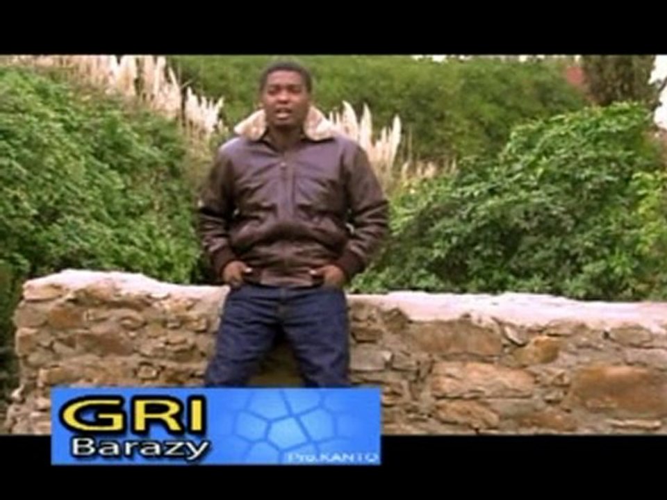 clip gasy gri barazy