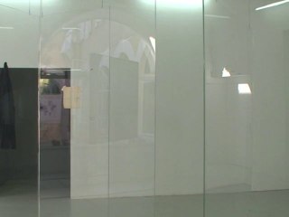 Prendre la porte et faire le mur