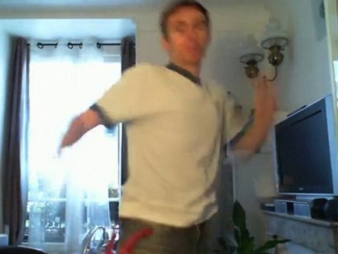 Wiwi kameloualise rock to the beat