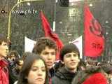 Ddl Gelmini: studenti di nuovo in piazza a Milano