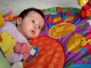 Hermine tête sa lèvre