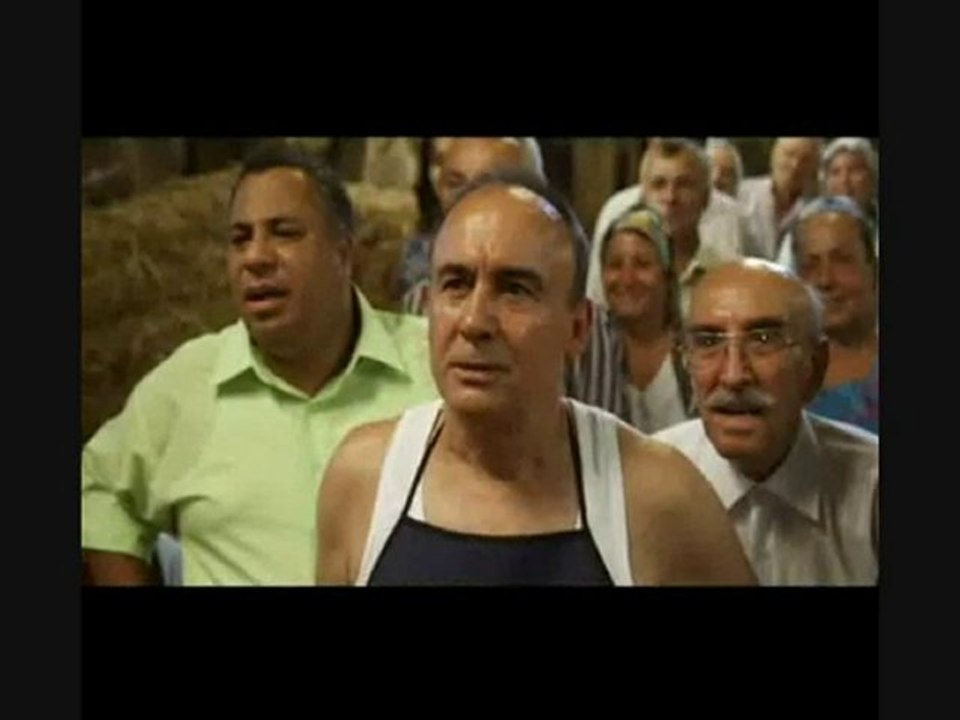 Memlekette Demokrasi Var Fragman