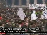 Italia: estudiantes intensifican protestas por reforma educativa
