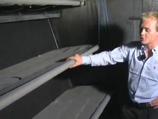 Visite à l'intérieur du trimaran Banque Populaire V avant le