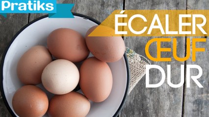 Ecaler un oeuf dur facilement en soufflant.